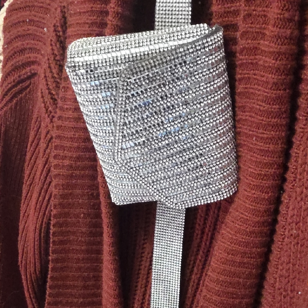 Elegant Silver Rhinestone Clutch